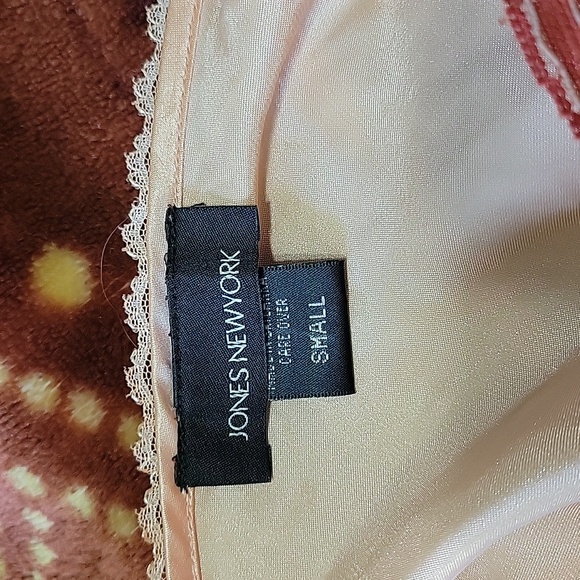 ✨️LAST CHANCE✨️ Jones New York Hand Dyed Satin Nightgown Size Small in Coral - Picture 5 of 15